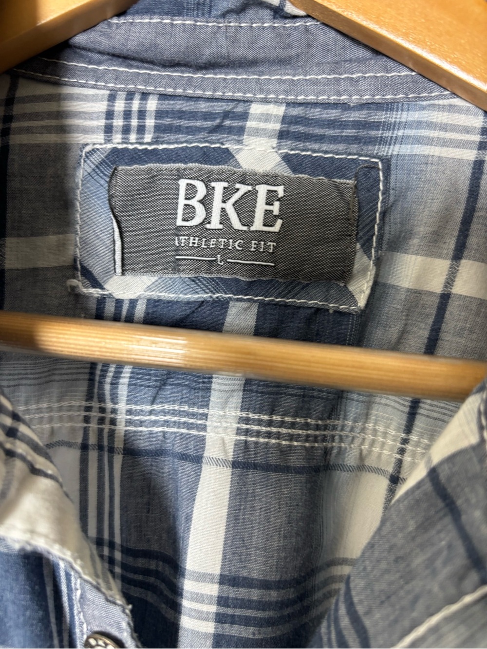 BKE Long Sleeve Button Up Shirt Men's Size Large Plaid Athletic Fit Western Blue - Picture 3 of 9